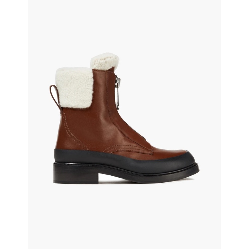 Amazing Chloe boots